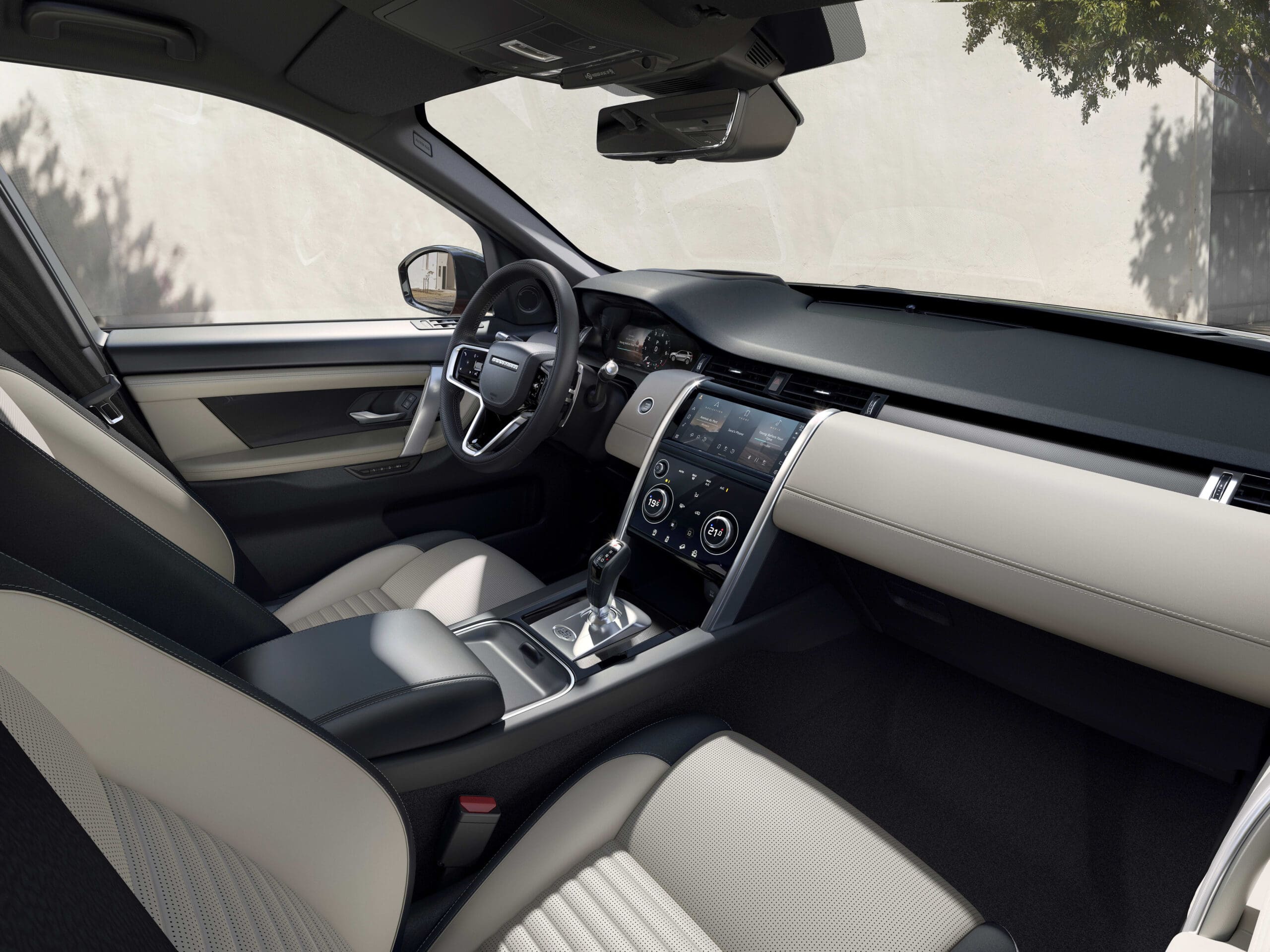 2022 Land Rover Discovery Sport interior