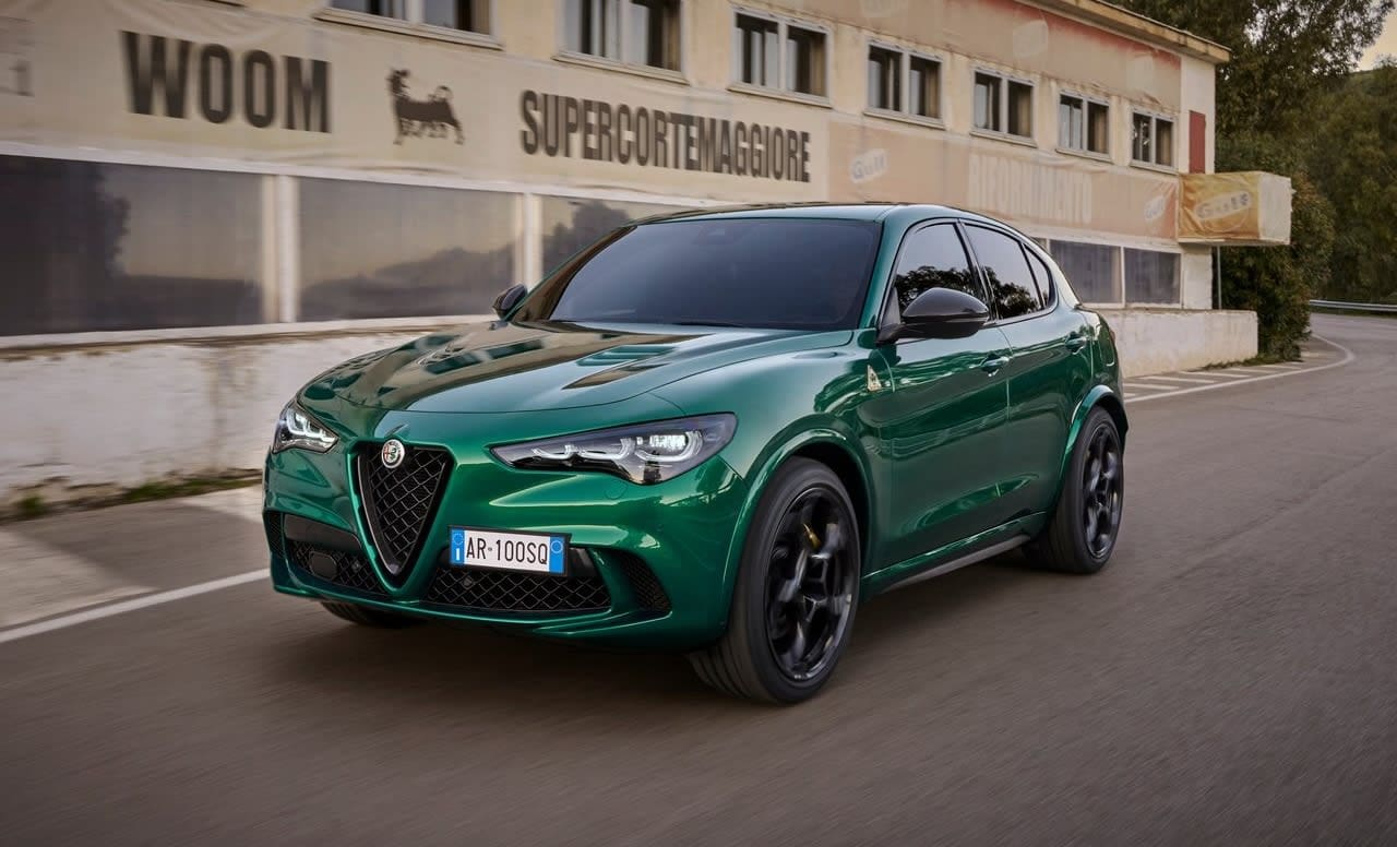 Alfa Romeo Stelvio 100th anniversary front quarter